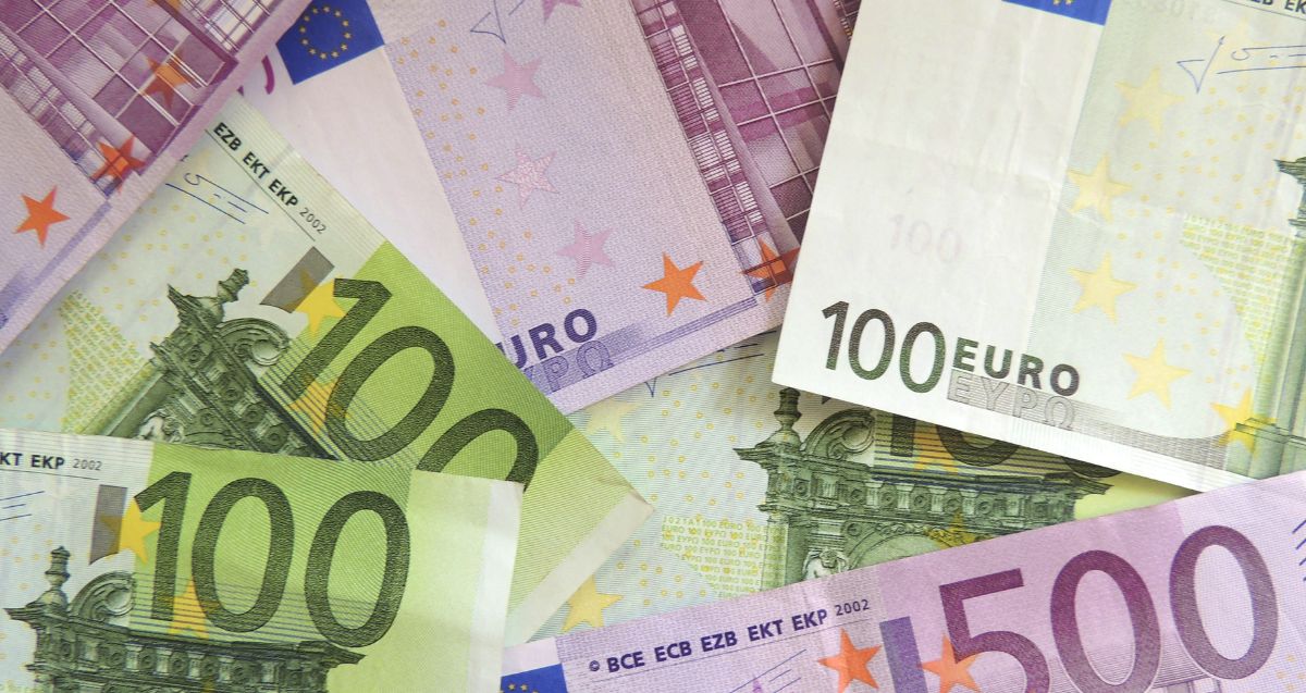 Lepsze od oczekiwań PMI mogą pomóc euro